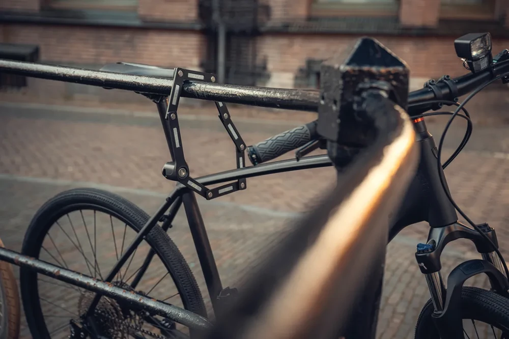 AXA Fold Lite 100 sulankstoma spyna