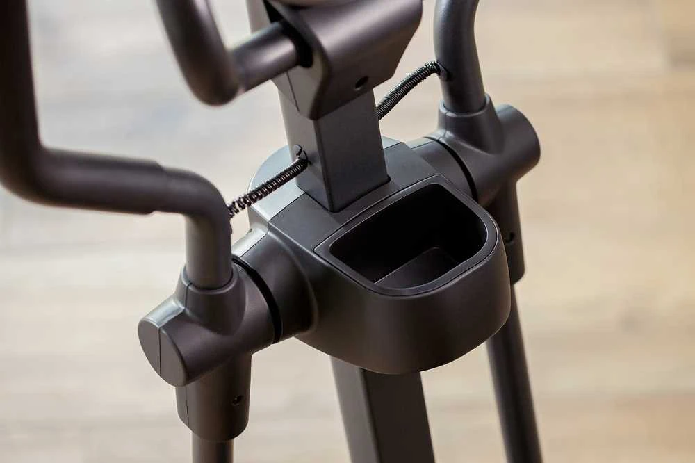 CHRISTOPEIT SPORT EL 8000 eliptiskais ergometrs