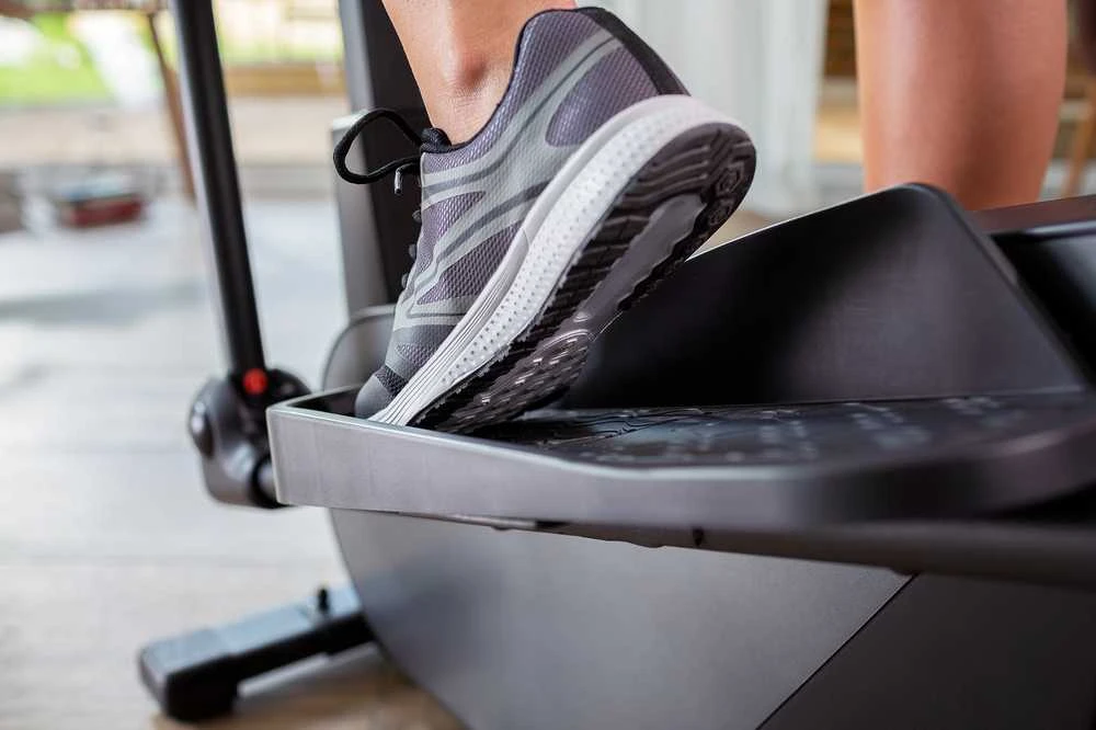 CHRISTOPEIT SPORT EL 8000 eliptiskais ergometrs