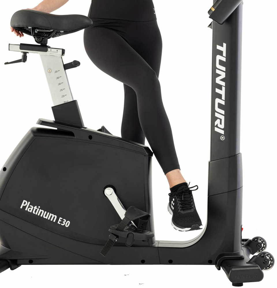 Dviratis treniruoklis TUNTURI PLATINUM UB30 UPRIGHT BIKE + App