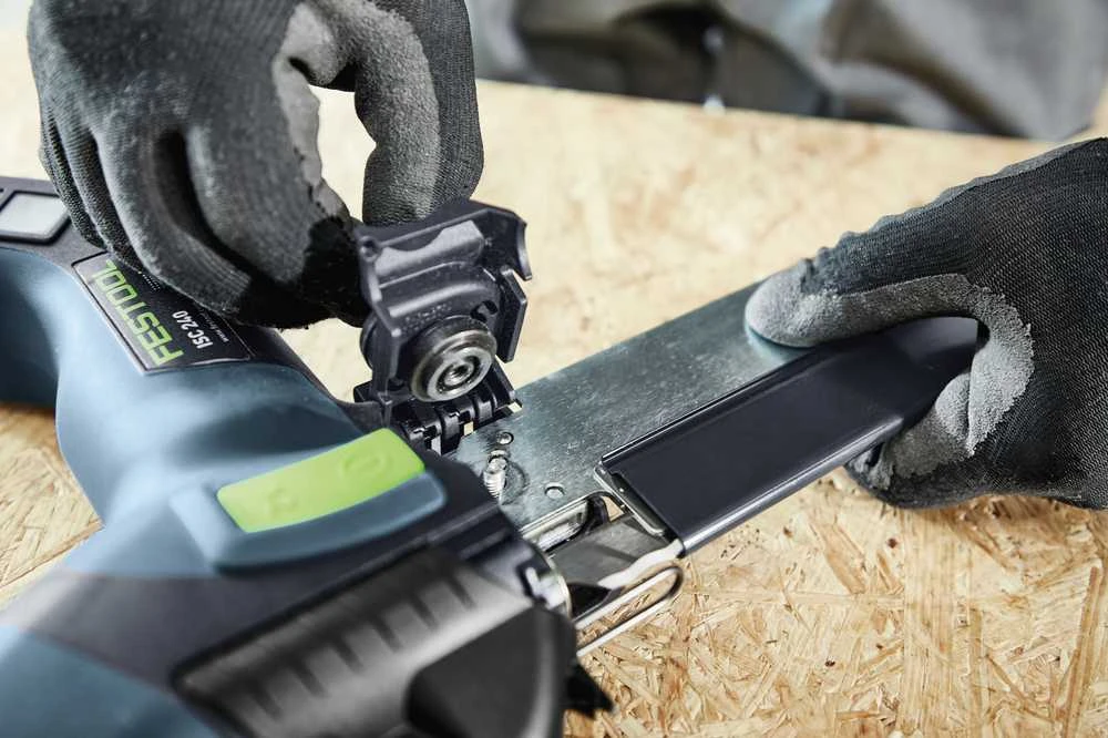 Akumuliatorinis pjūklas izoliacinėms medžiagoms Festool ISC 240 EB-Basic; 18 V (be akumuliatoriaus ir pakrovėjo)