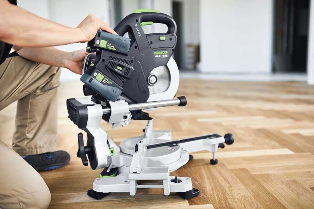 Akumuliatorinis traukiamas skersinio pjovimo pjūklas Festool KSC 60 EB-Basic | 577775 (be akumuliatoriaus ir pakrovėjo)