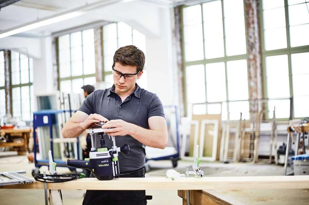 Festool centravimo ašis montuojama į frezą