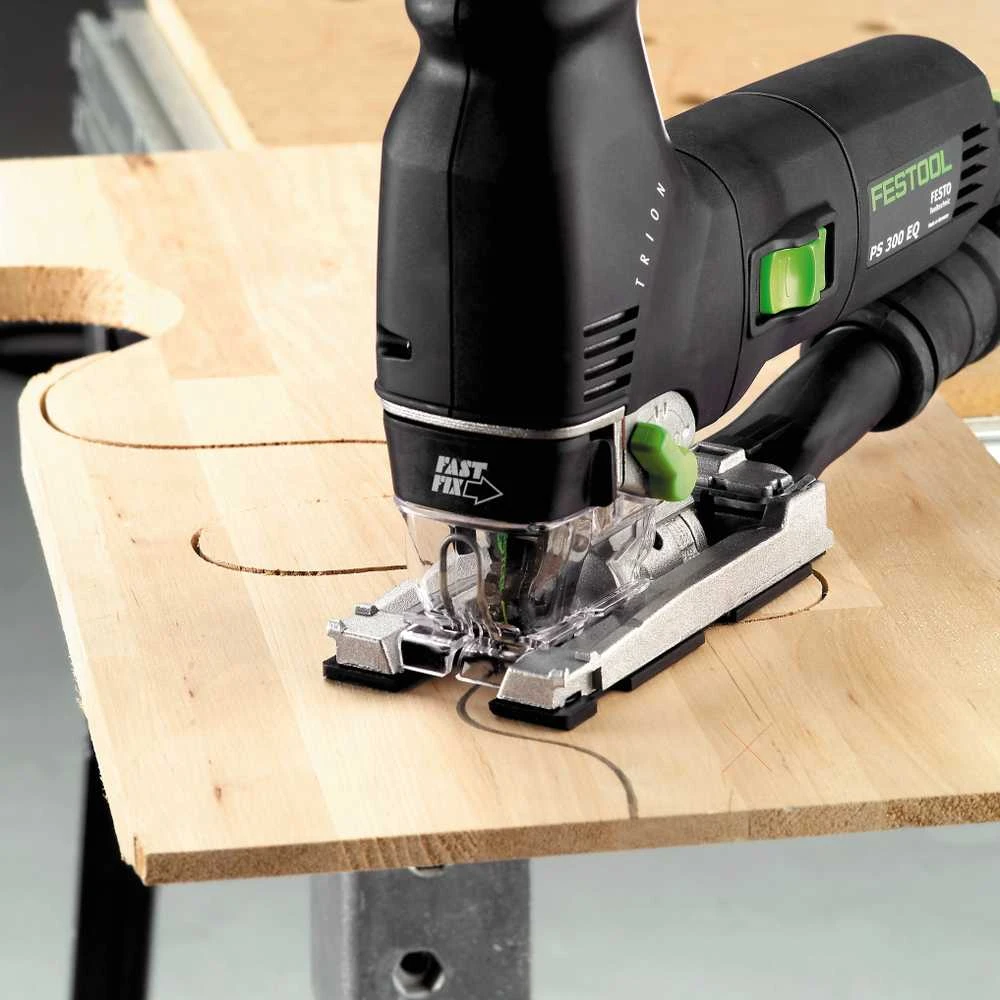 Festool siaurapjūklis pjaunantis medienos ruošinį