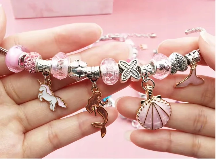 1X KŪRYBINIS RINKINYS KAROKLĖMS GAMINTI APYRANKĖS VAIKAMS CHARMS COLO