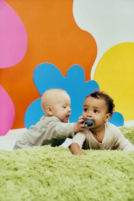 2 Vnt. RINKINYS LUU KIDS čiulptukas 0-3 M POZICIAVIMAS INOVATYUS KŪDIKIAMS