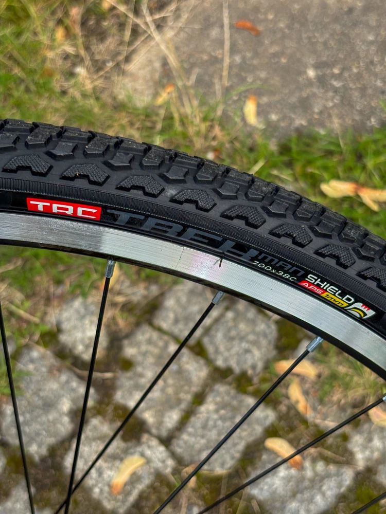 28 TRC dviračio padanga dviračiui NAUJAS 700x38C 40-622 ANTIPŪRINIS Įdėklas