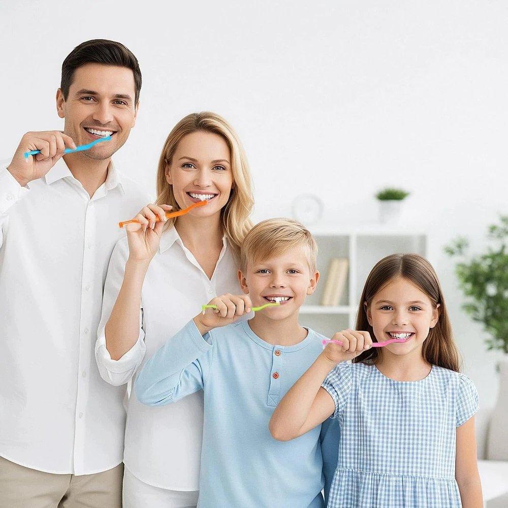 4 DANTŲ ŠEPEETĖLIŲ MINKSUS DVIPUSIS MAŽAS HIGIENOS RINKINYS