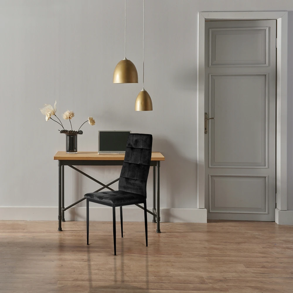 4 juodų aksominių kėdžių rinkinys valgomajam ir svetainei Modernhome