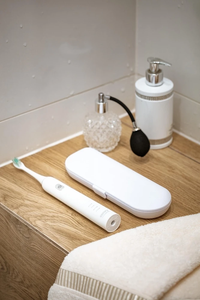 Camry Sonic Dantų šepetėlis CR 2173 Įkraunamas Suaugusiems Šepetėlių skaičius galvutės įeina 2 Number of teeth brushing modes 3 Sonic technology Baltas