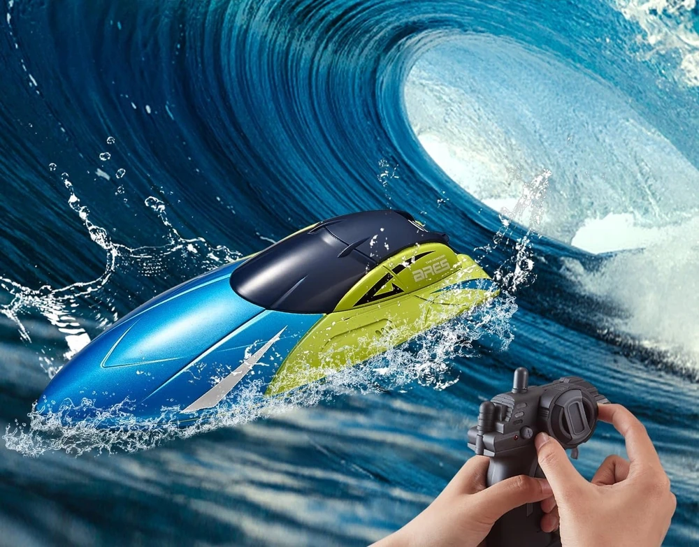 4Drc NUOTOLINIO PULTO VALDOMA VALTIS FAST MOTORBOAT RC 2XBATERY GALINGI VARIKLIAI