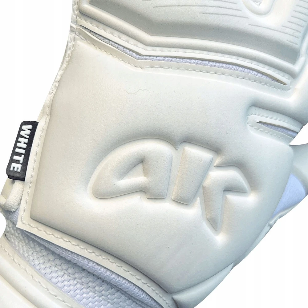 4keepers Champ Gold Baltas VII RF2G Goalkeeper Gloves 9