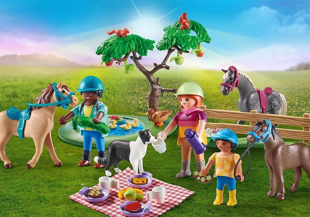 71239 PLAYMOBIL® Country, kaimo iškyla su žirgais