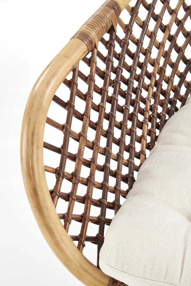About Your Home ALVINO Natural/Juodas Rattan kėdė – išskirtinumas ir komfortas
