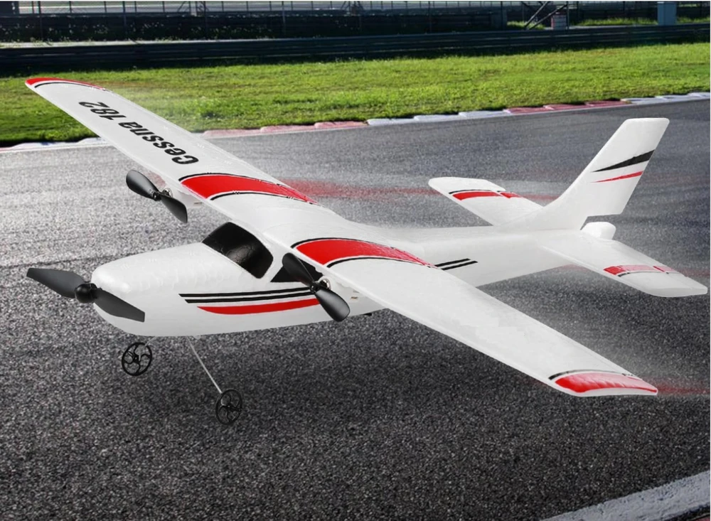 ACR NUOTOLINIO KONTROLĖS LĖKTUVO SKRYDOJO SKLYDYMO RC MODELIO CESSNA 182 Pultas 2 baterija