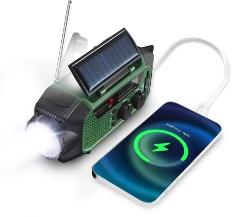 Adler Avarinis radijas 4000 mAh, saulės baterija, švaistiklis, Bluetooth, maitinimo blokas Camry CR 1919