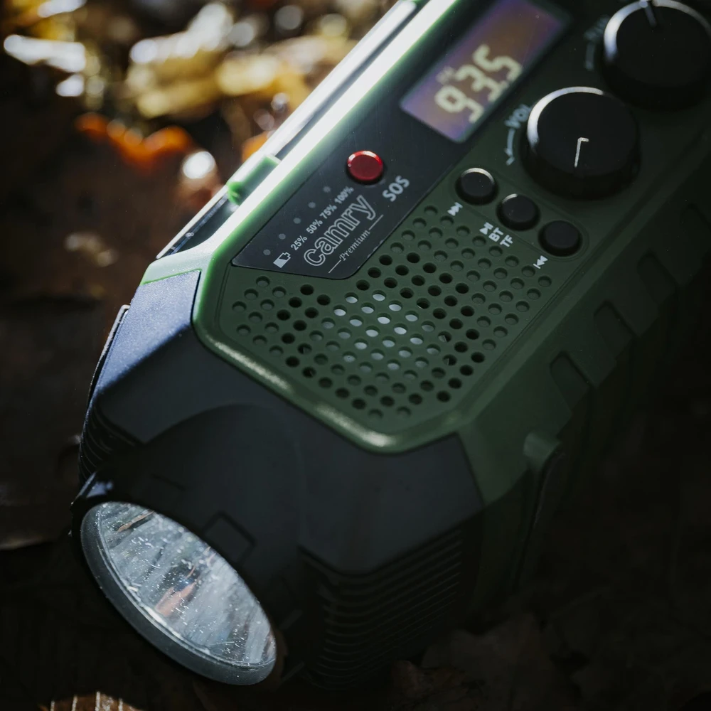 Adler Avarinis radijas 4000 mAh, saulės baterija, švaistiklis, Bluetooth, maitinimo blokas Camry CR 1919