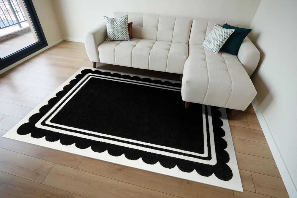 Akcila DYWAN DO POKOJU DZIECKA Juoda BIEL RAMKA MIĘKKI FALBANKA LIMA 120x170 cm