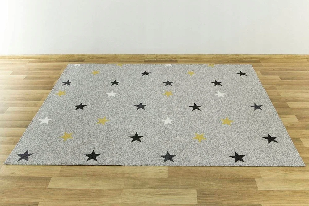 Akcila DYWAN DZIECIĘCY DLA DZIECI PILKA Geltonas GWIAZDKI NA FILCU STARS 150x200 cm