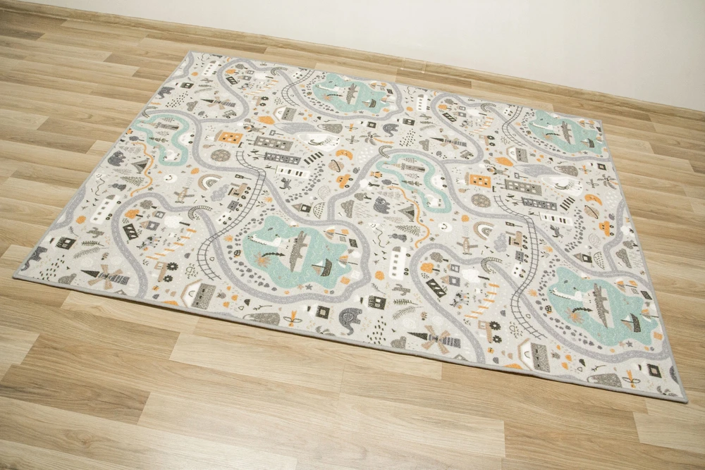 Akcila PAstelinių gatvių KELIAS Į VAIKŲ KAMBARĮ ANT SPALVOTO VELTINO 150x200 cm