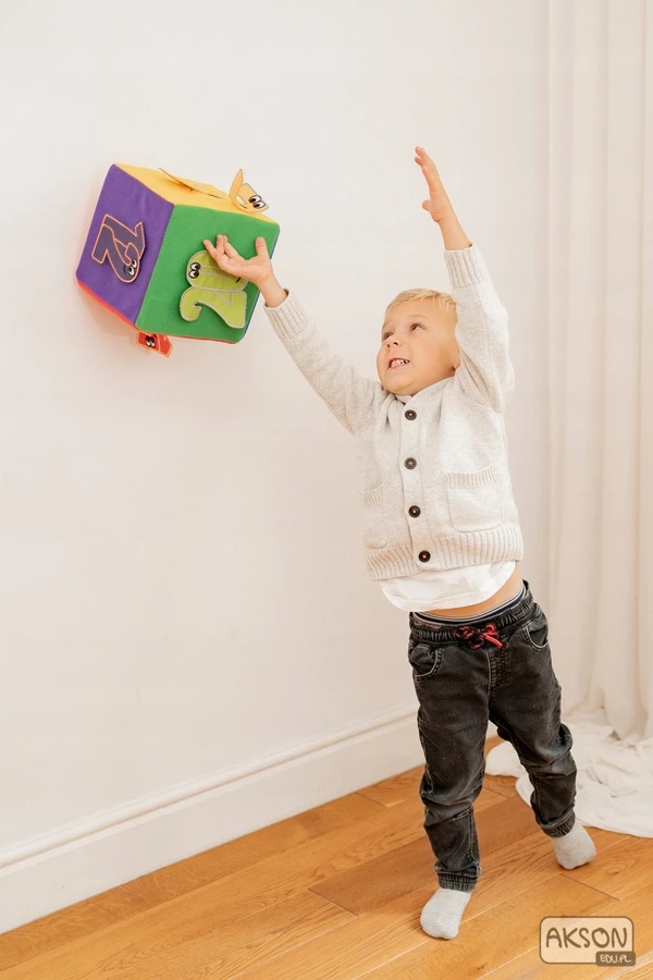 Akson Edukacinė lipdukų kubas 20 cm