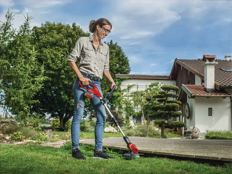 Akumuliatorinė žoliapjovė Einhell GE-CT 18 Li Power X-Change (240mm pjovimo plotis, 20 plastikinių peiliukų, be akumuliatoriaus ir kroviklio)