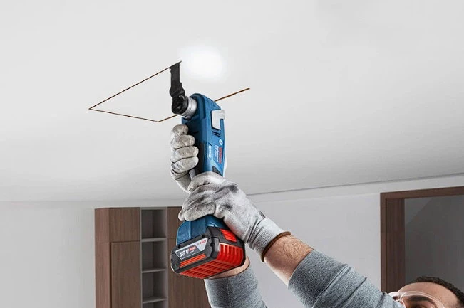 Akumuliatorinis daugiafunkcis įrankis BOSCH GOP 18V-34 be akumuliatoriaus ir kroviklio, kartoninė pakuotė