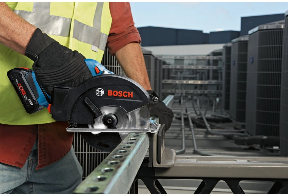 Akumuliatorinis diskinis pjūklas Bosch GKM 18V-50 Professional