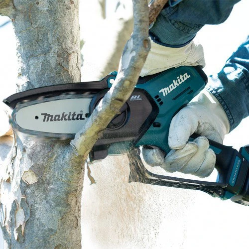Bosch Akumuliatorinis grandininis pjūklas EasyChain 18V-15-7 pilnas komplektas (06008B8900)