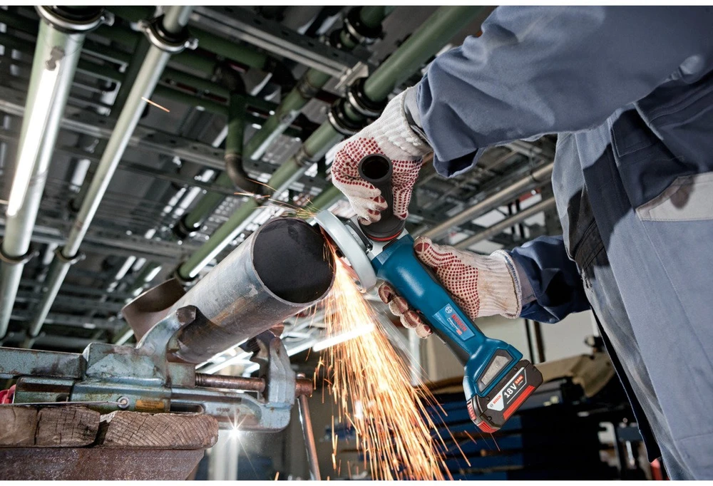 Bosch GWS 18V-10 P Solo, LB