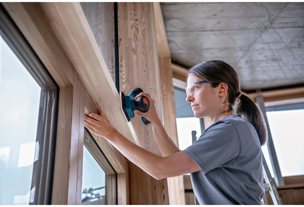 Bosch GSS 12V-13 Solo; 1 plokštės dėžutė
