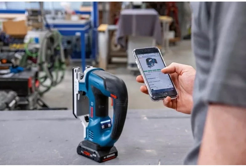 Bosch akumuliatorinis siaurapjūklis GST 18V-155 BC, 2x4.0Ah Procore, LBoxx lagaminas