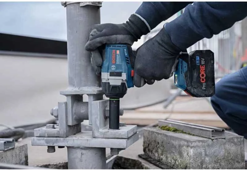 Bosch GDS 18V-750 C 2x5,0Ah, GAL 18V-40, LB