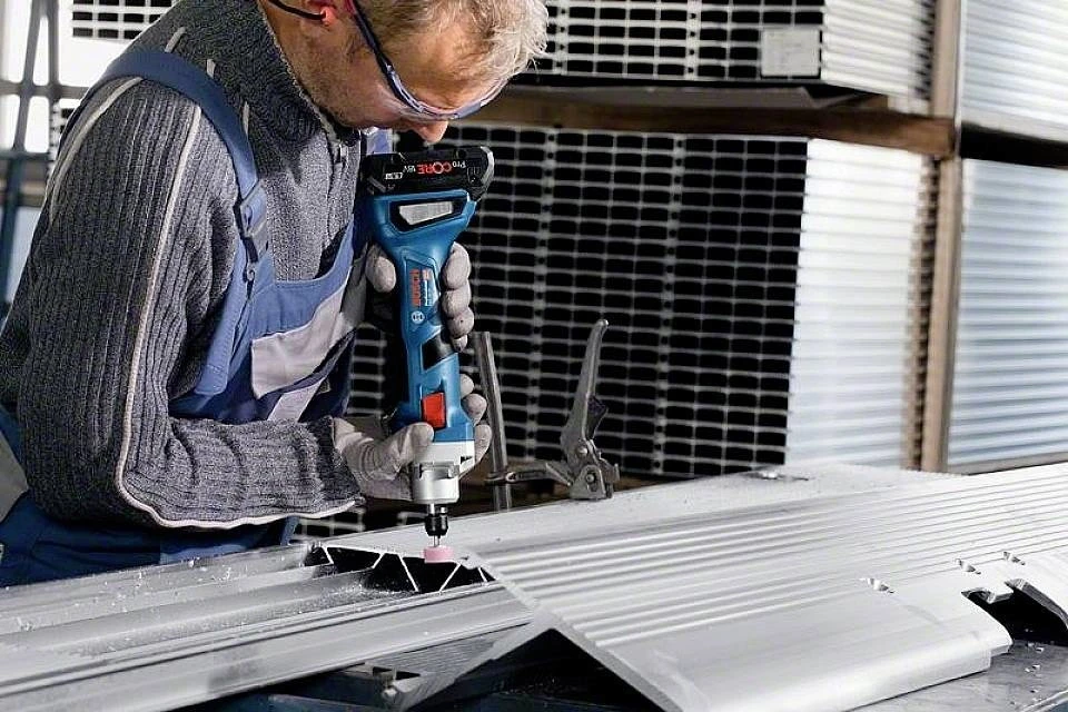 Bosch GGS 18V-20, be akumuliatoriaus ir kroviklio, LB