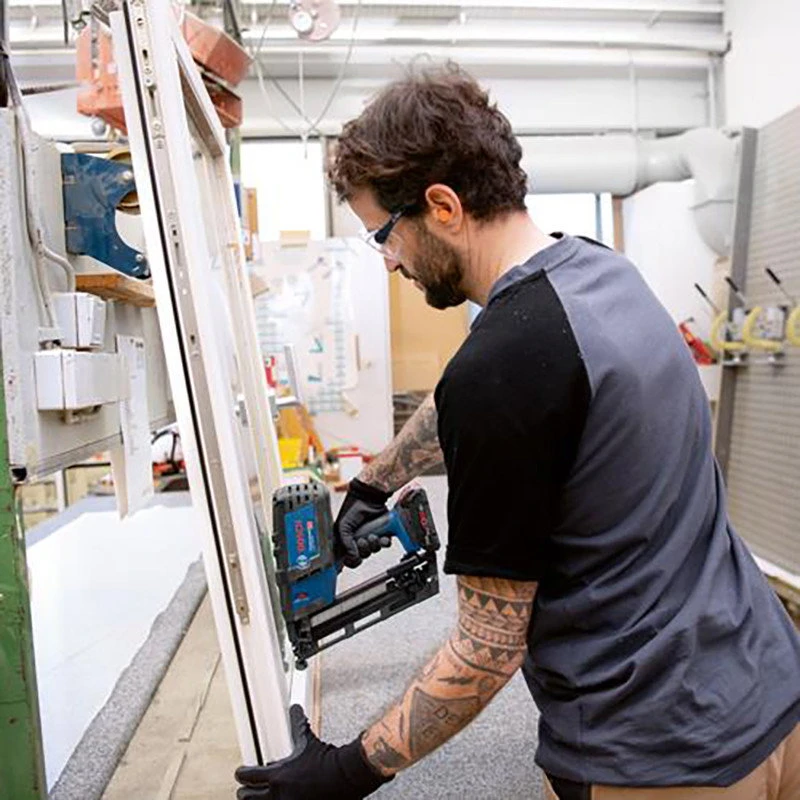 Bosch GNH 18V-64 M, be akumuliatoriaus ir kroviklio, LB