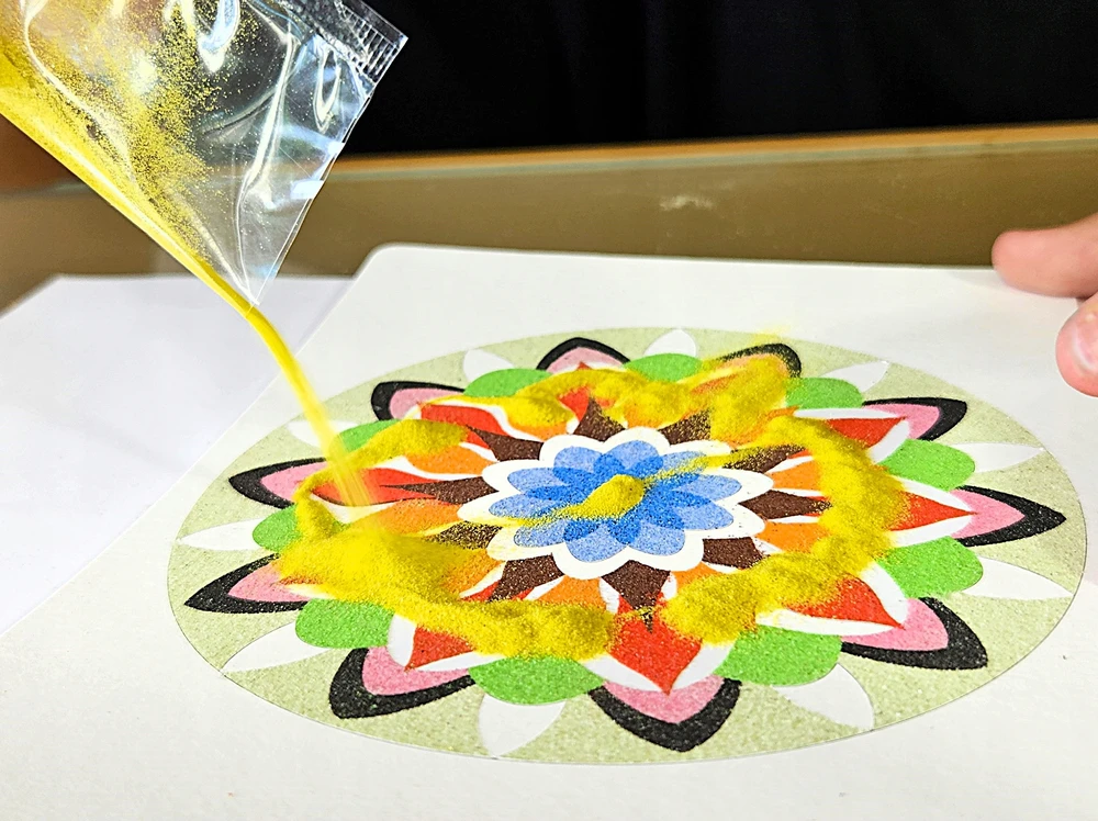 Alexander Mandala 3 smėlio paveikslai