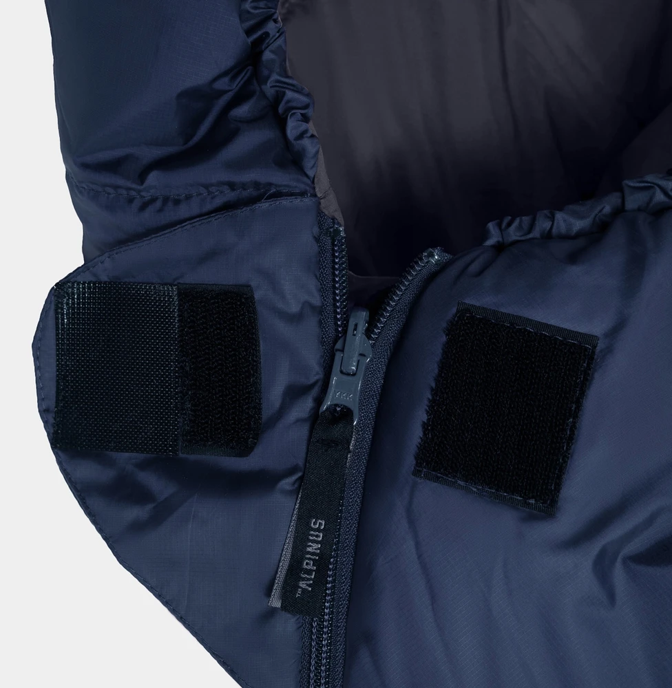 Alpinus Fiber Pro 1500 miegmaišis kairėje, tamsiai mėlyna