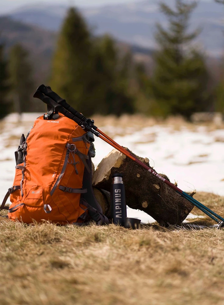 Alpinus Teno 24 D-tech turistinis kuprinė su H2o sistema ir lietaus uždangalu