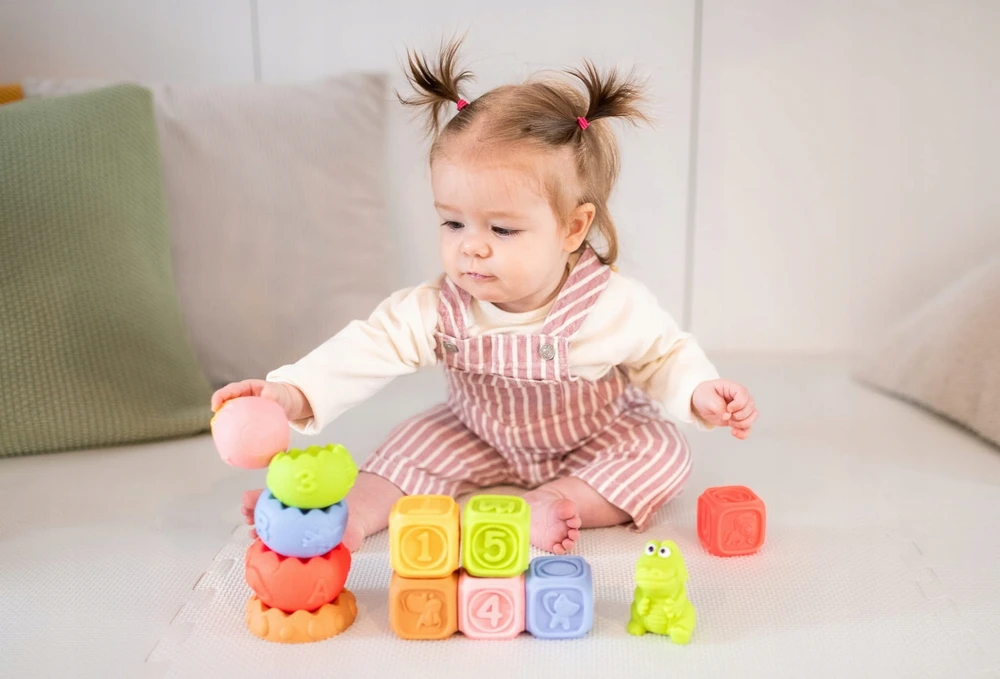 AM Tullo TULLO 612 sensoriniai blokai, sensorinė piramidė, Montessori mokomasis gyvūnų rinkinys 13 vnt.