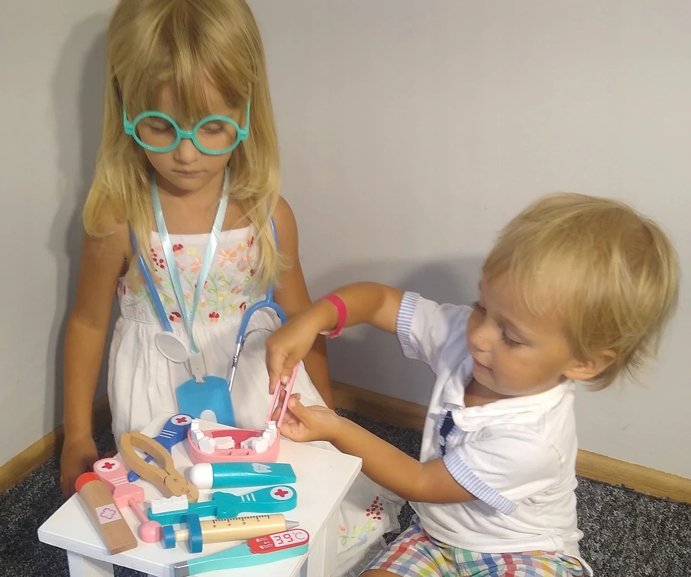 APE TRADE DIDELIS MEDINIS GYDYTOJŲ RINKINYS DOCTOR PL MONTESSORI žaidžiantis gydytojas