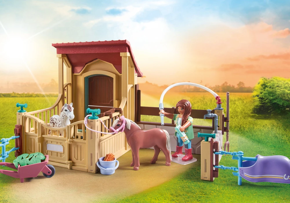 PLAYMOBIL HORSES OF WATERFALL Arklidės 71494