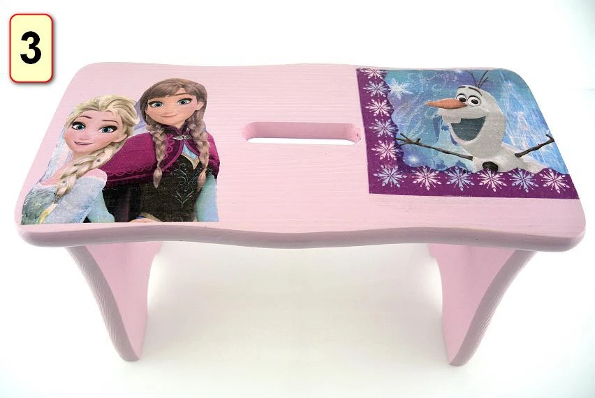 Arms Kutek VIDUTINIS DEKUPAŽAS KĖDĖS RYCZKA STOOL Dekoruota pasakų kėdė 24 cm
