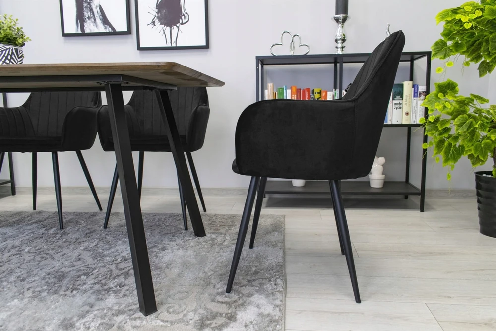 Artpro JUODA GLAMOUR KĖDĖ, SU porankiais, MINŠTA, TIK VALGOMUI, SVETAINEI