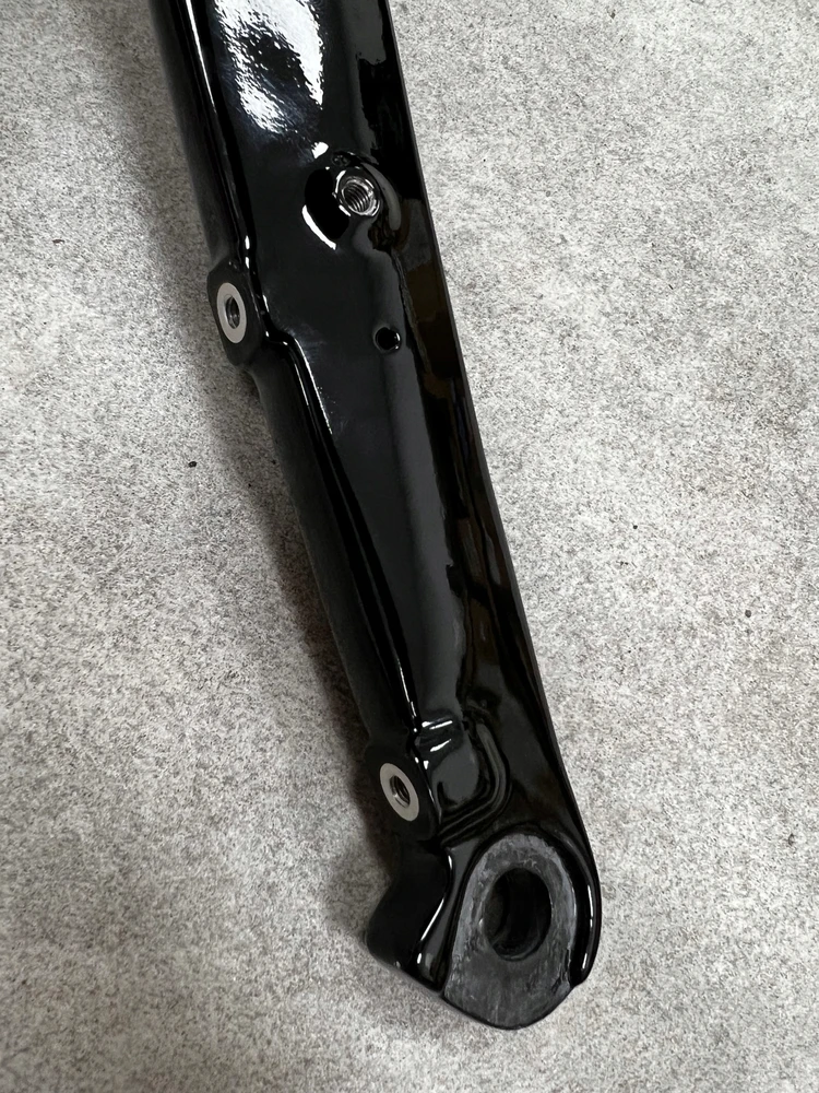 Astro Carbon integruoto disko kūginis žvyro kietos šakės 12x100 mm ašis