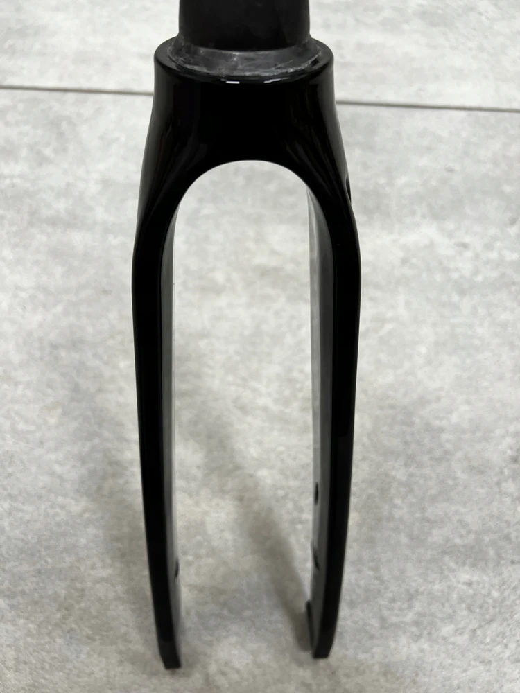 Astro Carbon integruoto disko kūginis žvyro kietos šakės 12x100 mm ašis