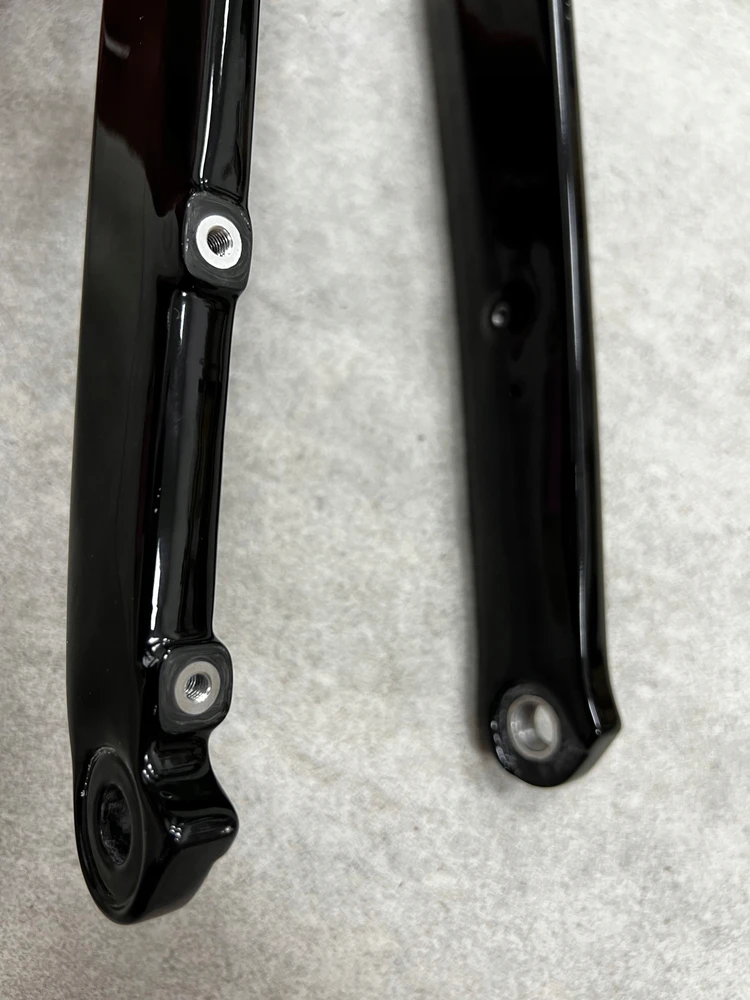 Astro Carbon integruoto disko kūginis žvyro kietos šakės 12x100 mm ašis