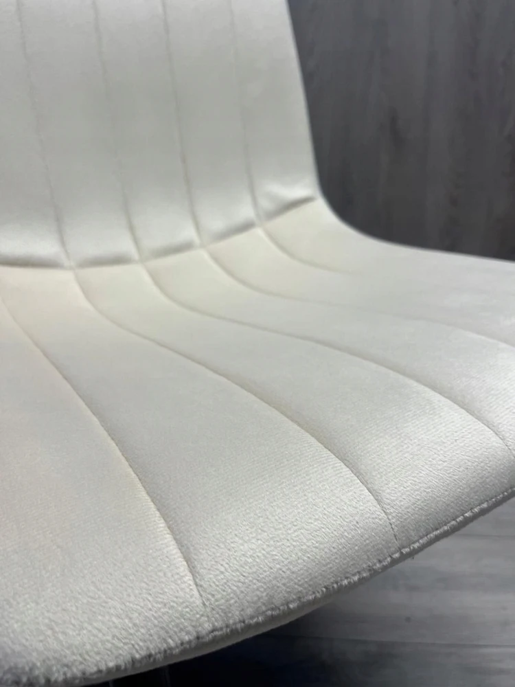 Lugano AURORA VELVET BEIGE minkšta kėdė