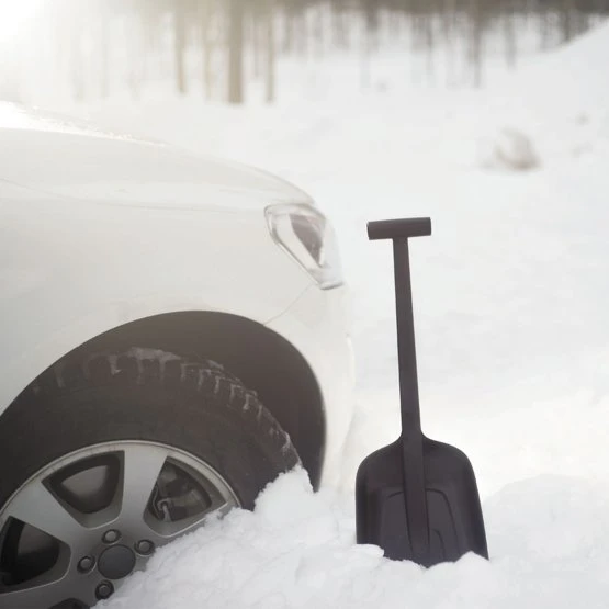 Fiskars sniego kastuvas automobiliui Solid, juodas