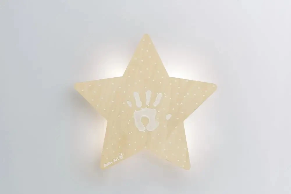 BABY ART medinė sieninė lempa su atspaudu STAR