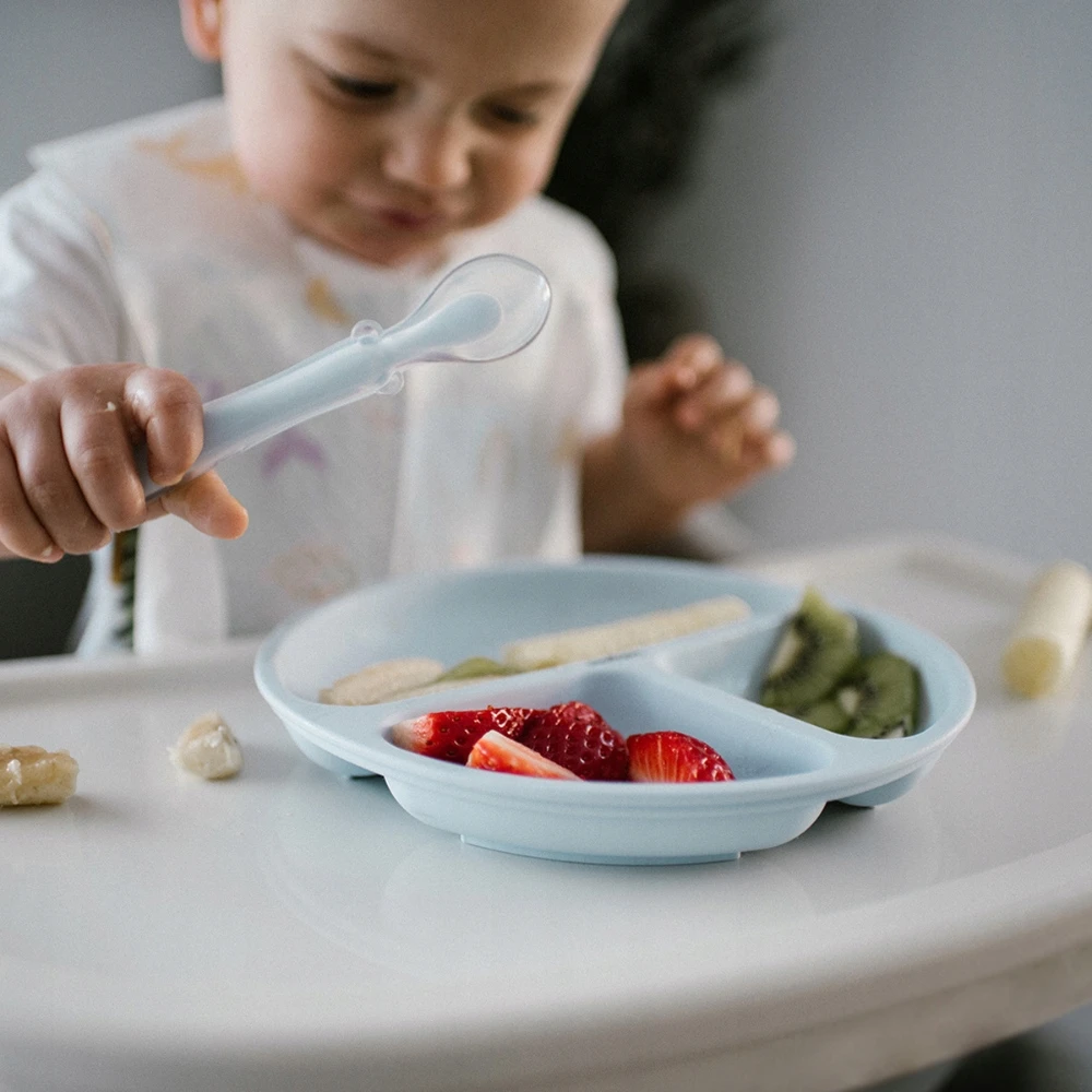 Baby Ono SILIKONINIS VAIKŲ MAITINIMO RINKINYS 6M+ DUBENIS LĖŠTĖS ŠELKLINIS MĖLYNAS